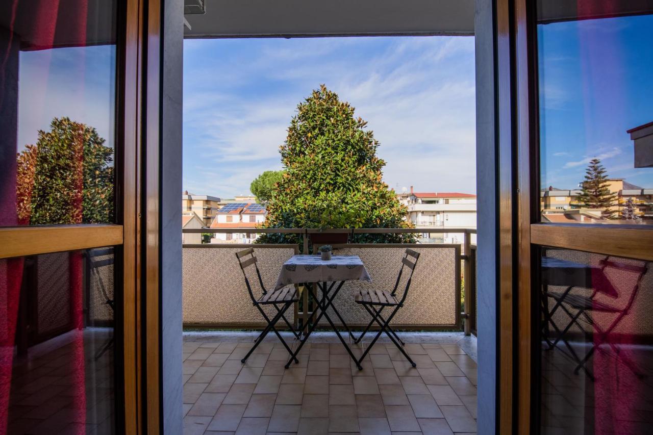 B&B A Casa Di Amici 카세르타 외부 사진